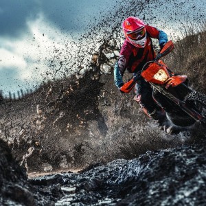 ayx体育下载安装-电竞与娱乐行业的深度融合：内容创新，形式多样，娱乐跟电竞的区别