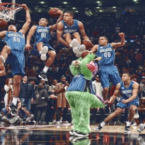 AYX体育官网-马德里德比战，皇马战胜曼联锁定晋级，马德里竞技vs皇家马德里视频直播